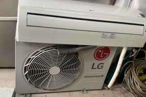 Sửa chữa vệ sinh máy lạnh trọn gói cho khách tại Quận 12